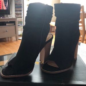Open toe heels size 6.5